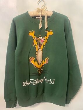 Disney Green Tigger Walt Disney World Crewneck Sweatshirt 90s